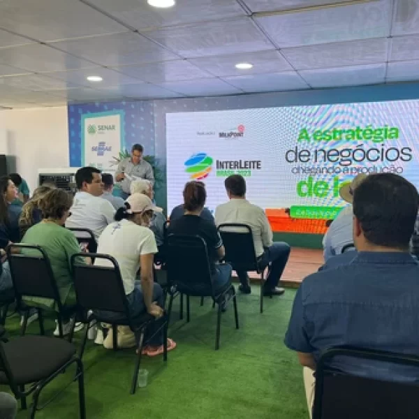 7b46e3_55a1b8833d8543789e23343c0ae08bd0~mv2